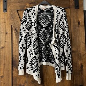 Aztec Patterned Black and White Women's Sweater